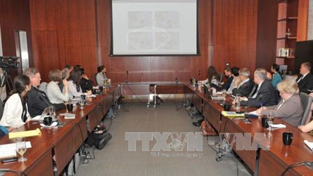 ກອງປະຊຸມສຳມະນາວິທະຍາສາດທະເລຕາເວັນອອກຢູ່ອາເມລິກາ